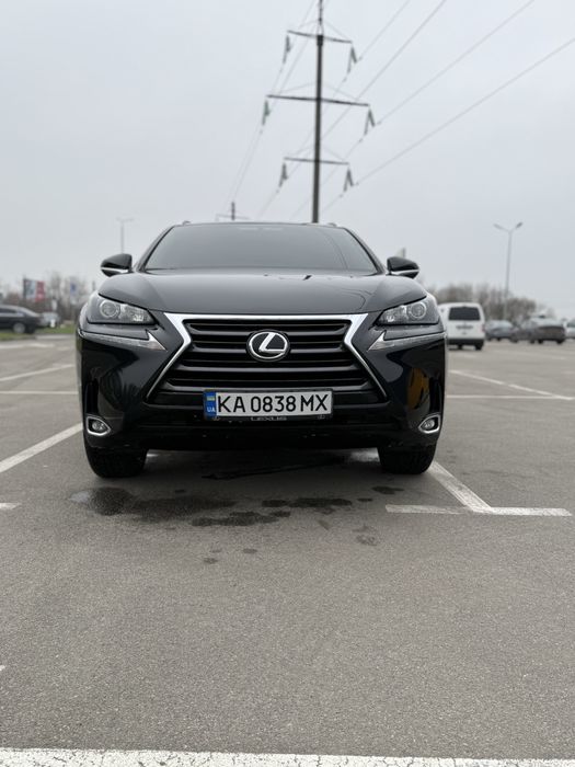 Автомобіль Lexus NX 200T