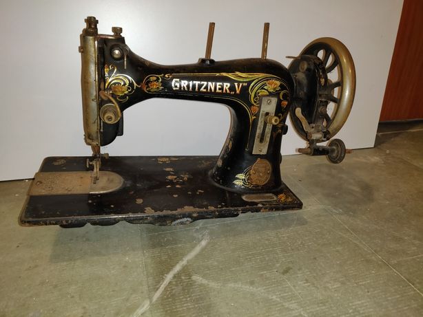 Stara zabytkowa maszyna do szycia Gritzner "V" 1915 r.
