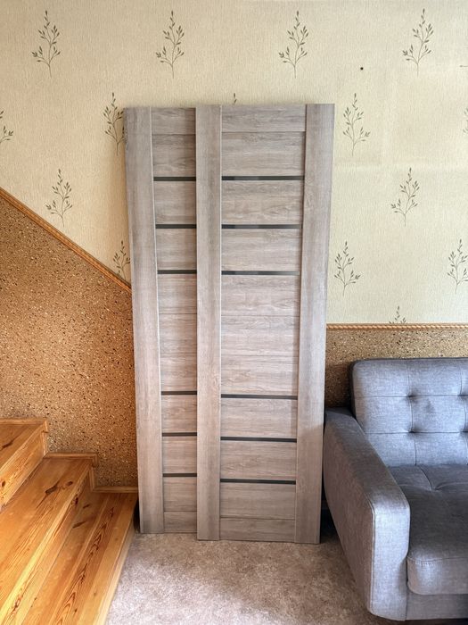 Продам две новые двери+обналичник