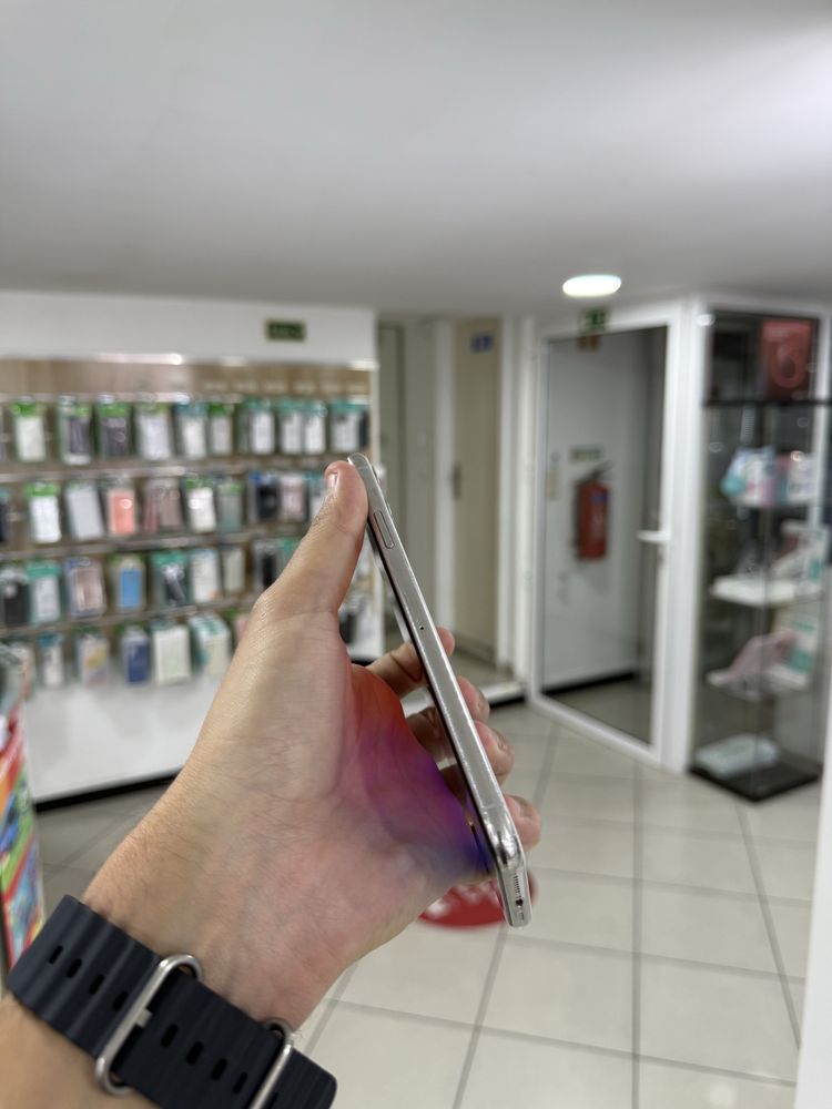 IPHONE 11 PRO MAX SEMI NOVO 100% BATERIA