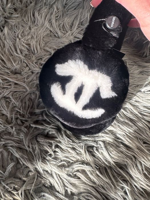 Nauszniki chanel czarne białe Logo nowe