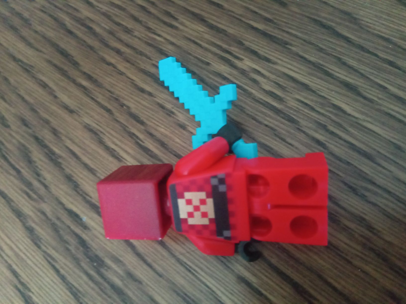 Figurka LEGO Minecraft Kai miecz