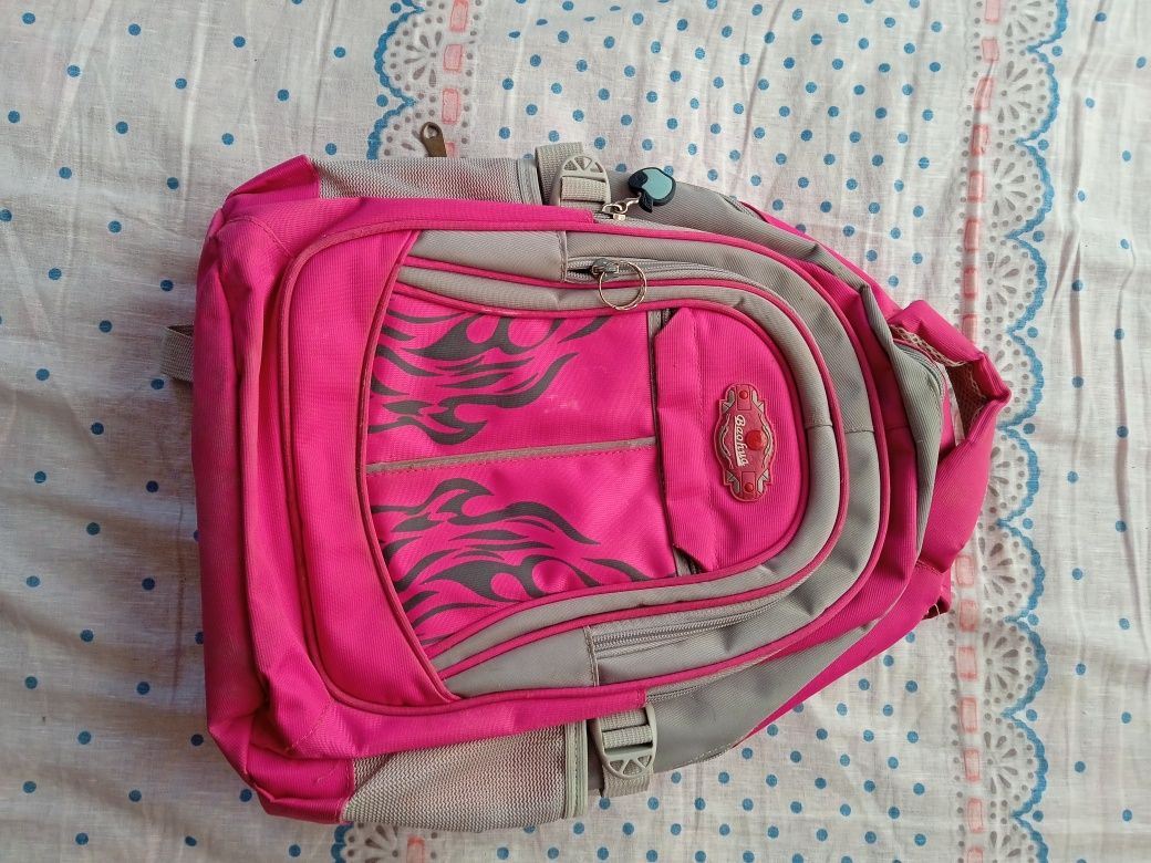 Рюкзак портфель для дівчинки 3-7 клас