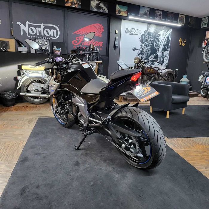 CF Moto NK 650 / 2025