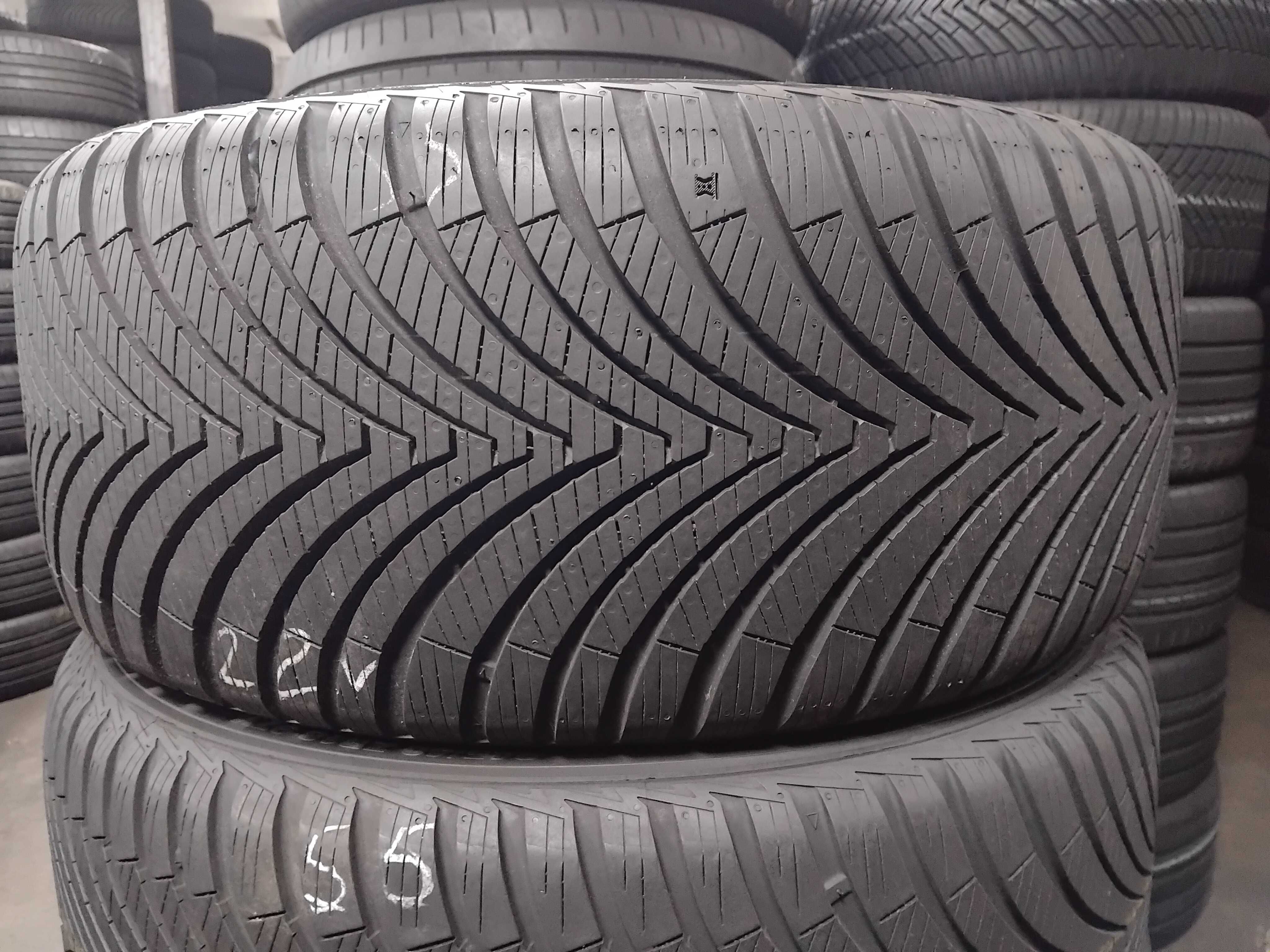 Шини бу 245/40 ZR18 Kumho Solus 4S HA32 Пара