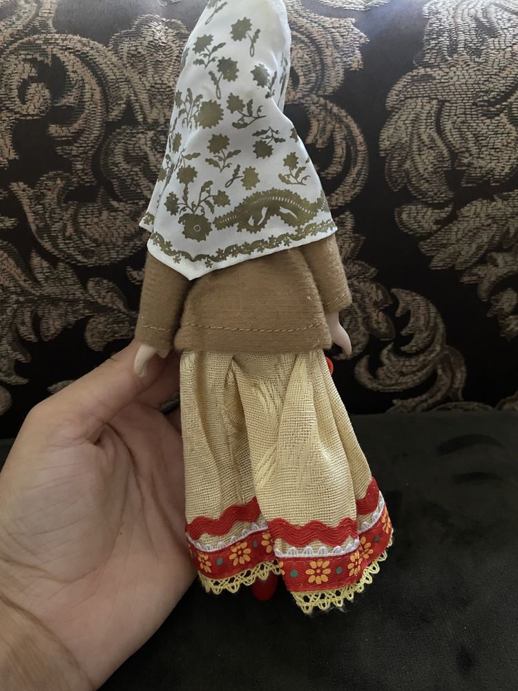 Продам фарфоровую куклу - 1000 грн