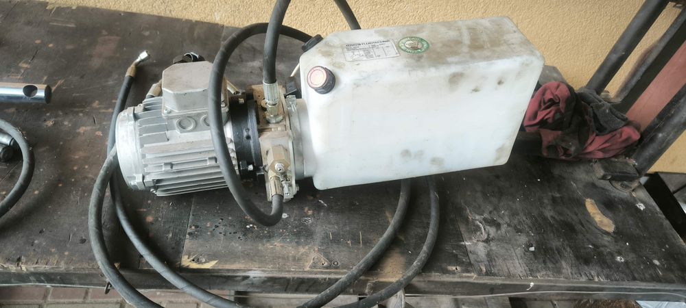 Siłowniki do rampy przeładunkowej