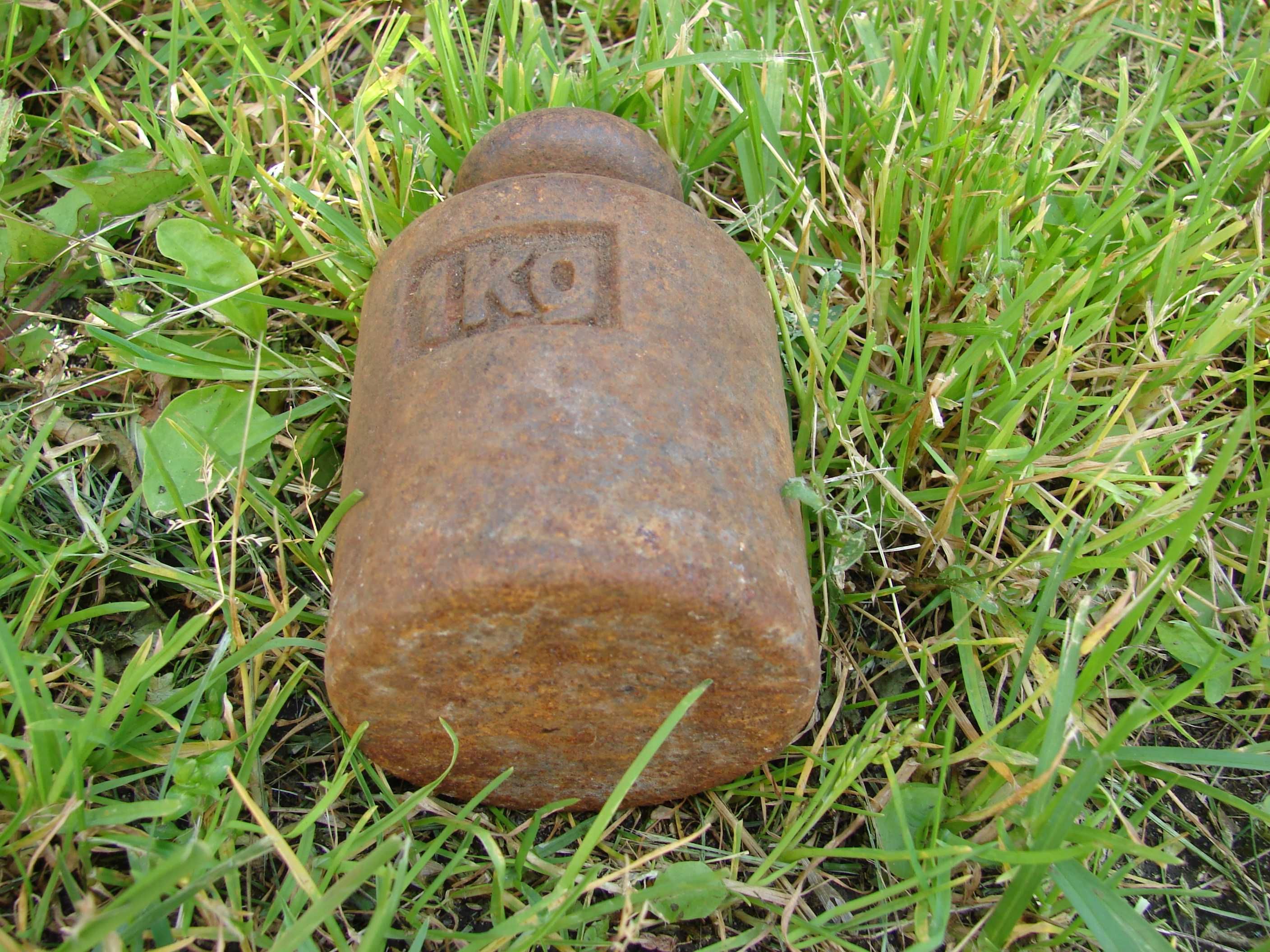 Stary odważnik żeliwny 1kg ciężarek