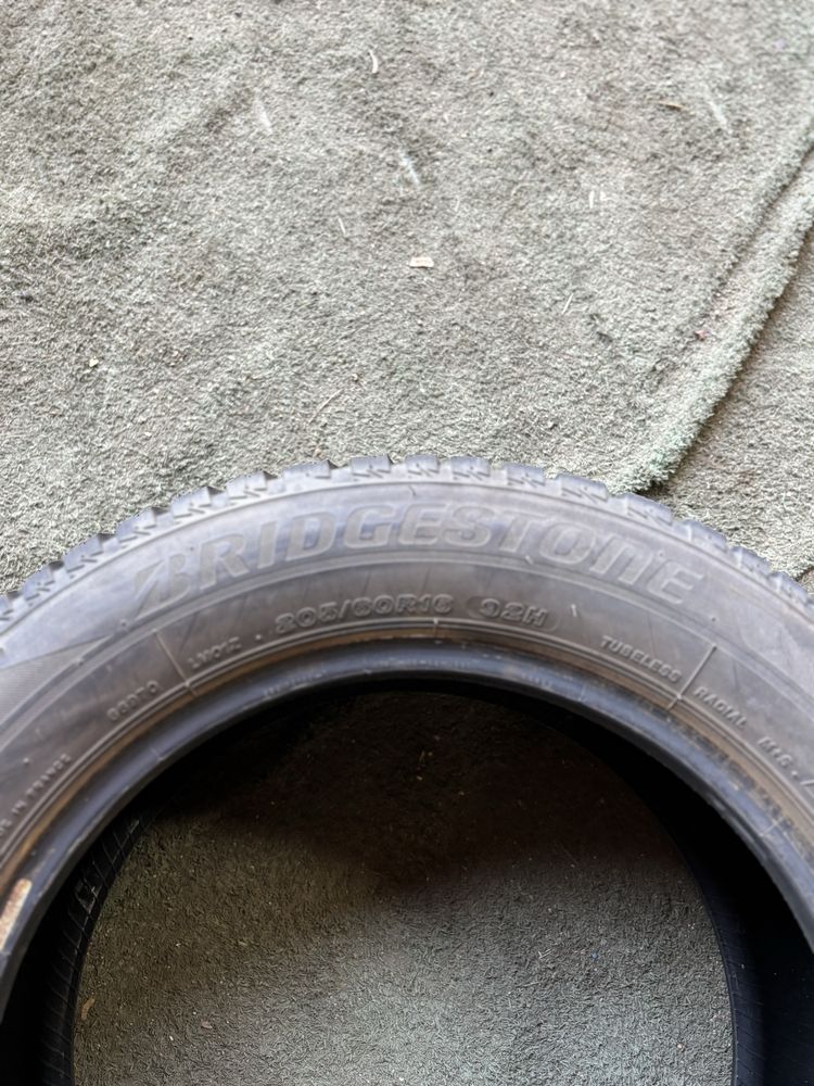 4x 205/60R16 92H BRIDGESTONE BLIZZAK LM001 opona zimowa M+S 3PMSF