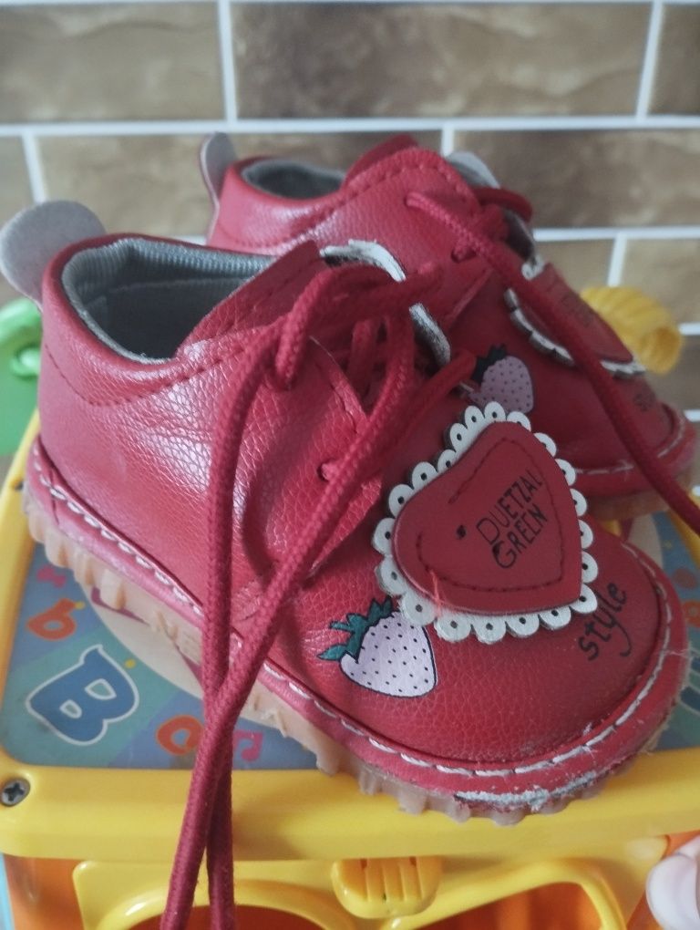 Ботінки, кросівки, взуття для немовлят