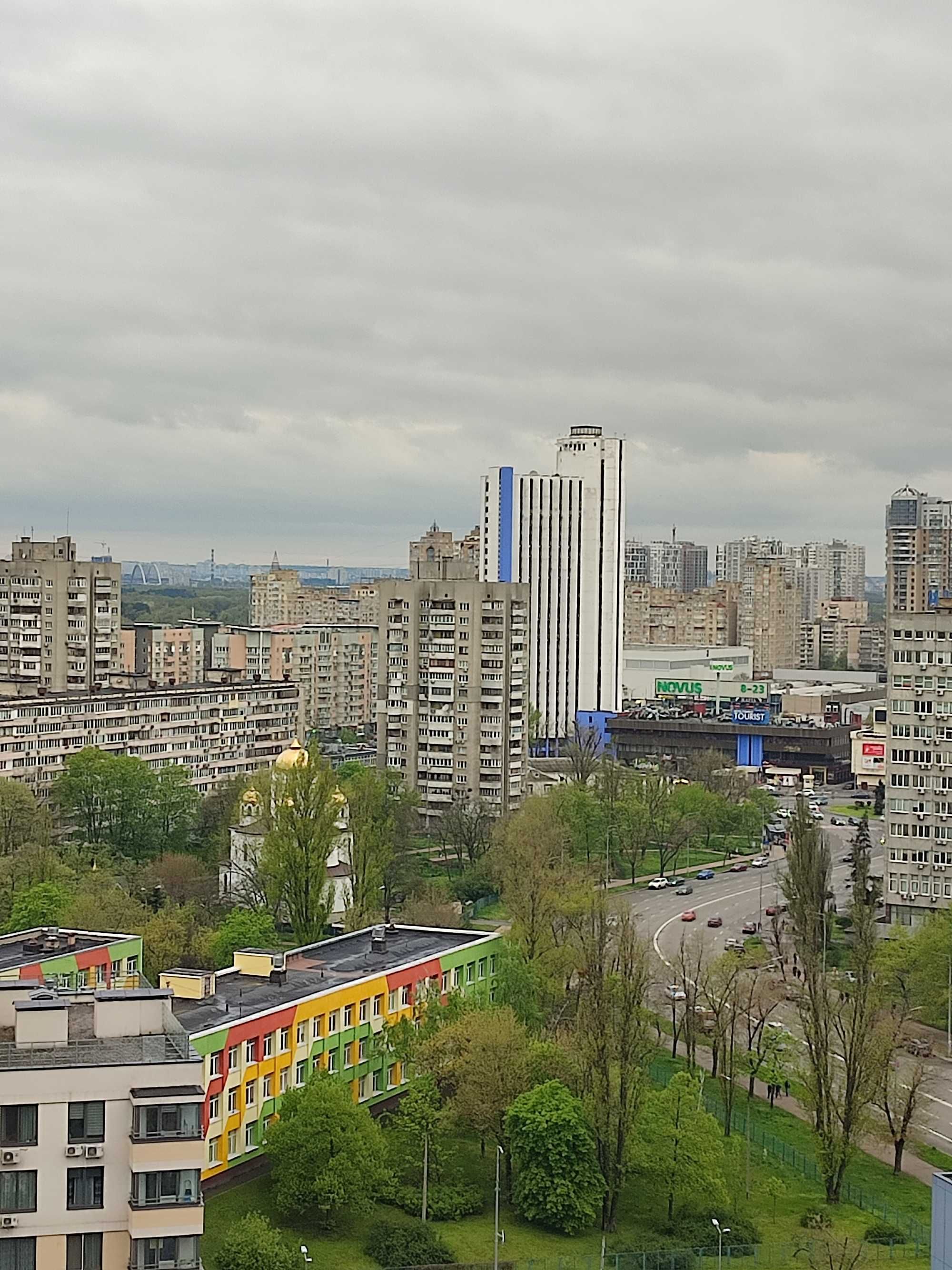 Продаю 1 к.квартиру ЖК Галактика Ліра Лівобер. власник без комісії