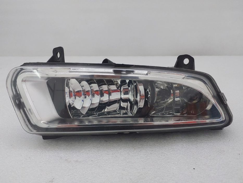 Farol nevoeiro frente direito VOLKSWAGEN Polo (6R, 6C)