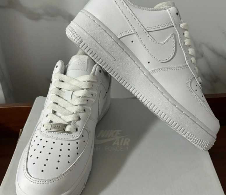 NIKEAir Force1Low07 R.42.5