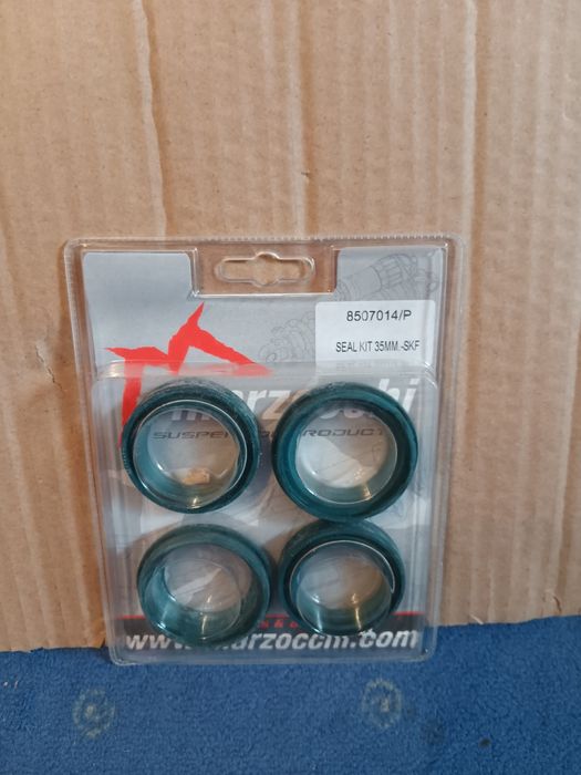 Uszczelki Marzocchi SKF 35mm NOWE