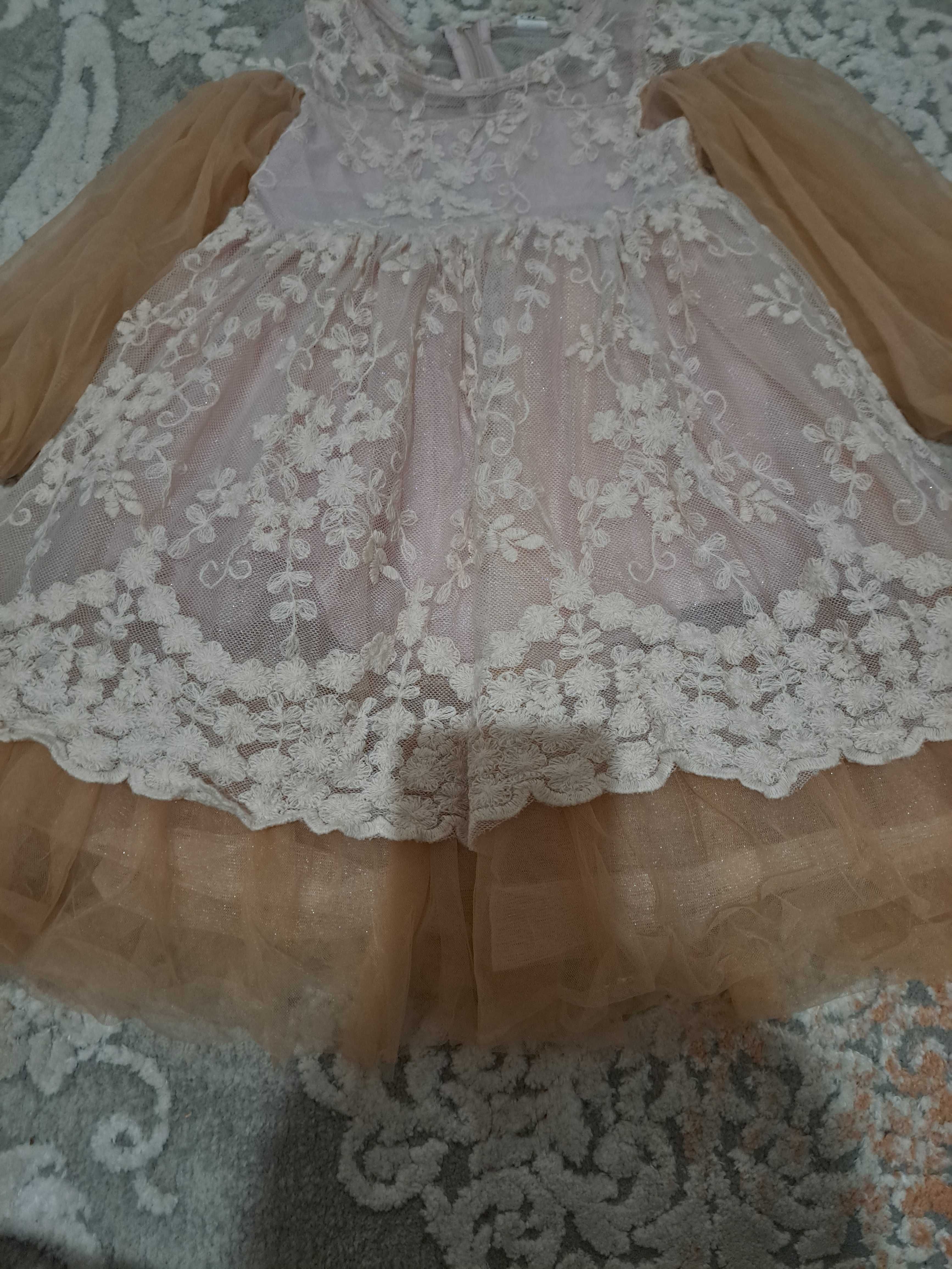 Сукня для дівчинки, плаття