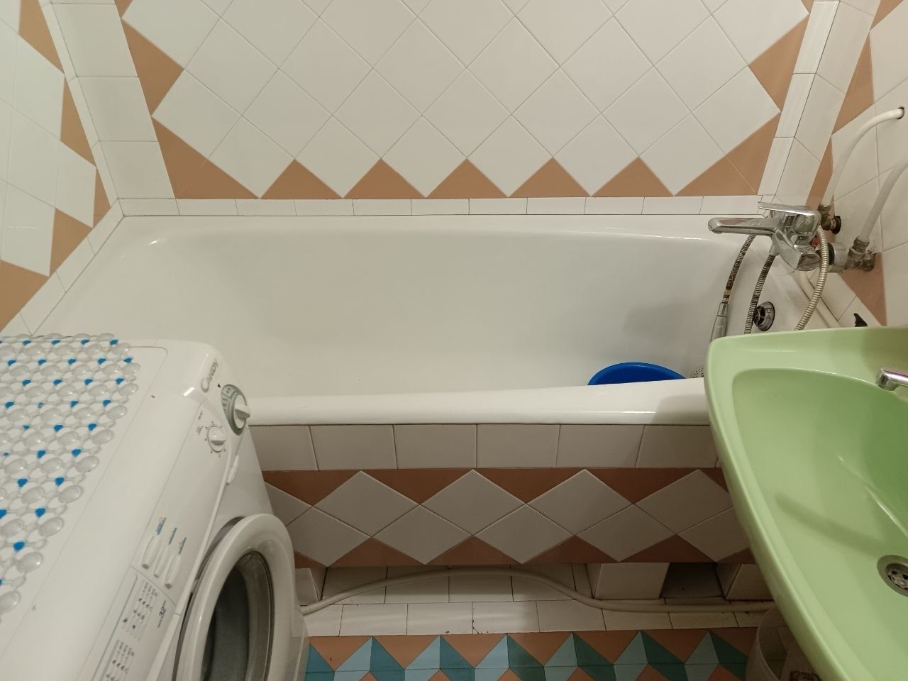 Продам 3 комнатную квартиру на Таирова