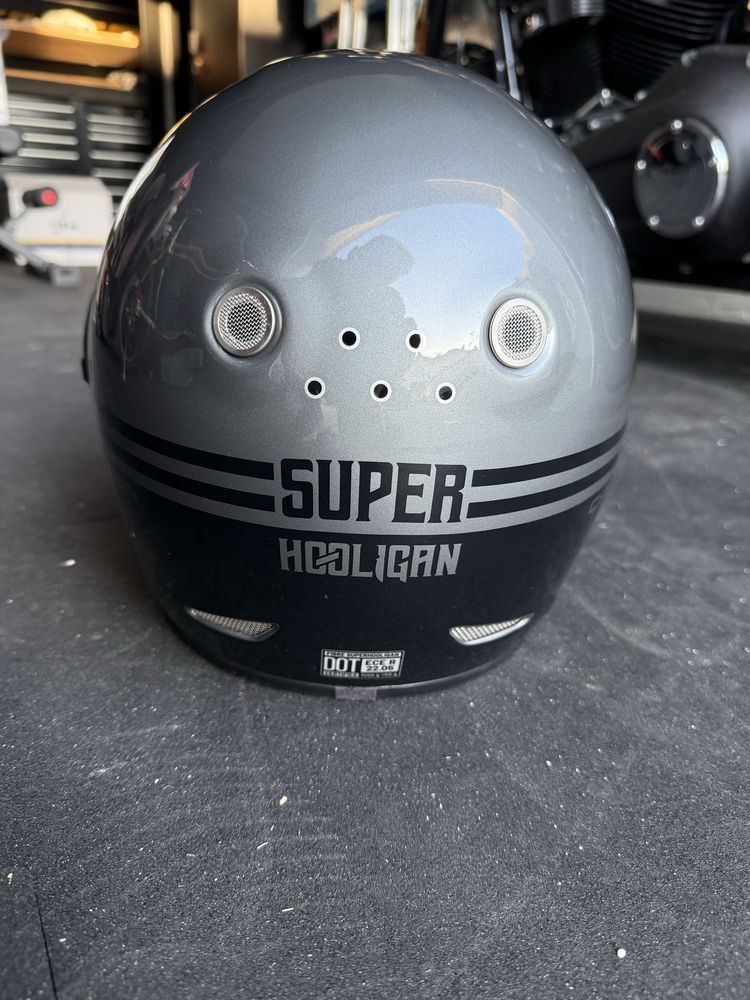 CASSIDA Kask Super Hooligan