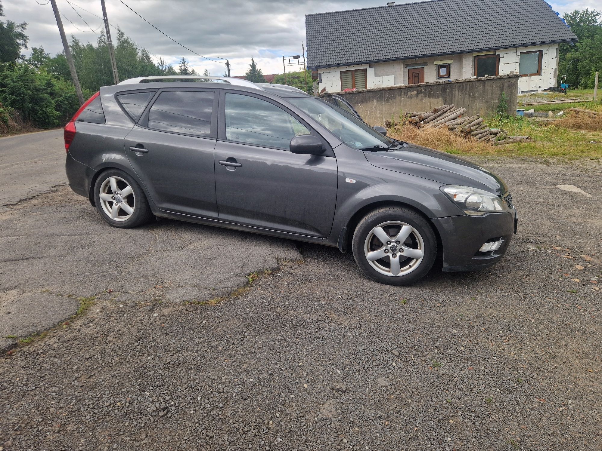 Kia  ceed 1.6 crdi dobry stan