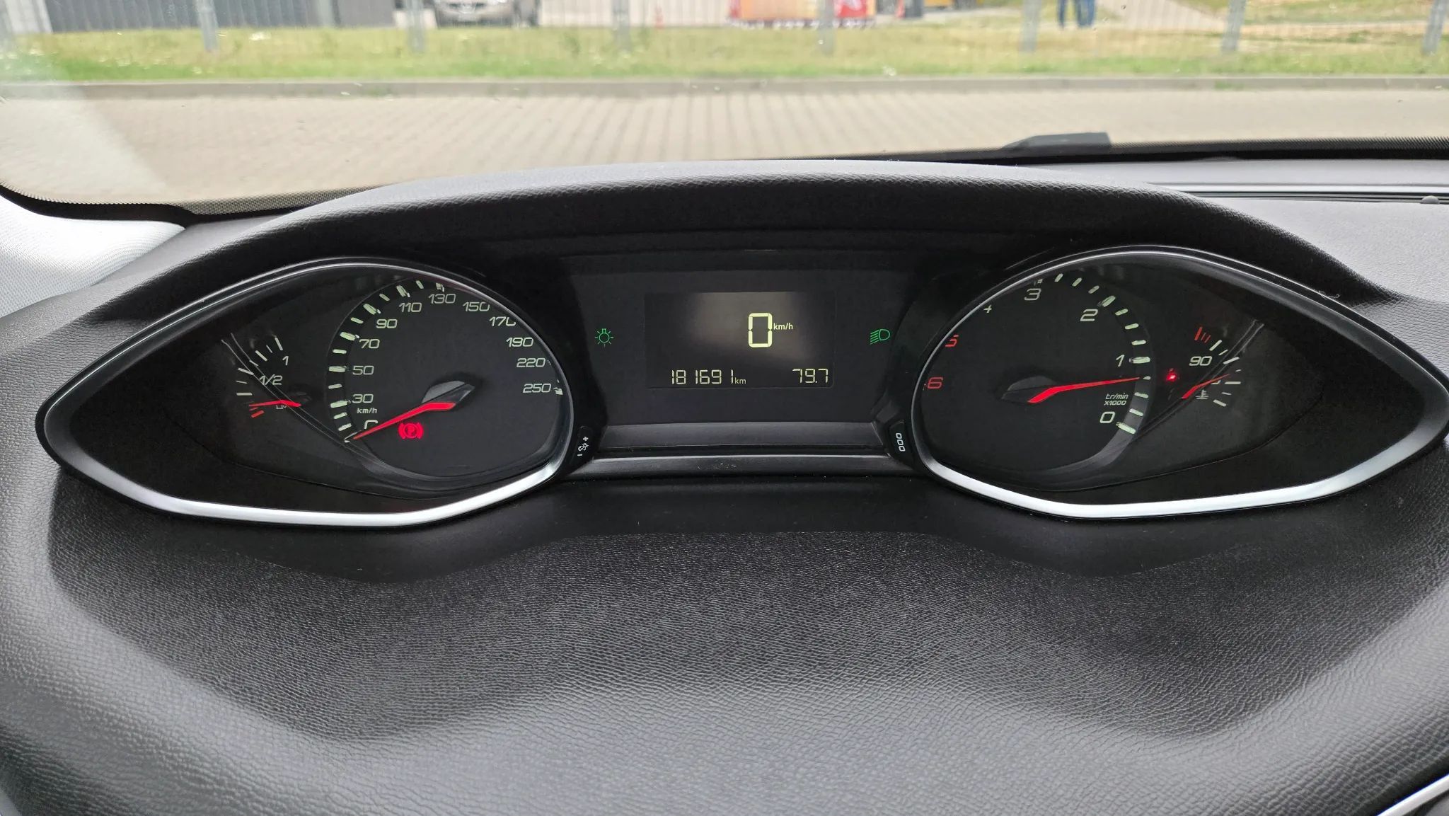 Peugeot 308 Peugeot 308 SW 1.6 BlueHDi 120 Stop & Start / 2014/2015