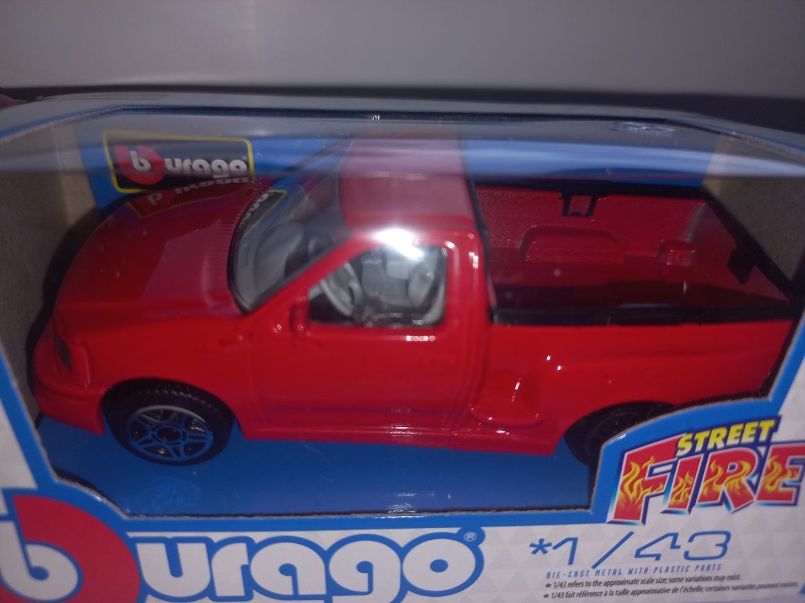Bburago Ford SVT F-150,  skala 1:43