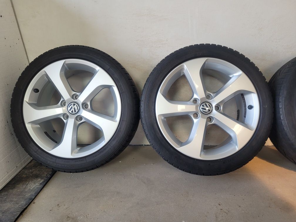 VW GOLF VII GTI Kola alufelgi oryginalne 5 x 112 et49 opony
225/45 17"