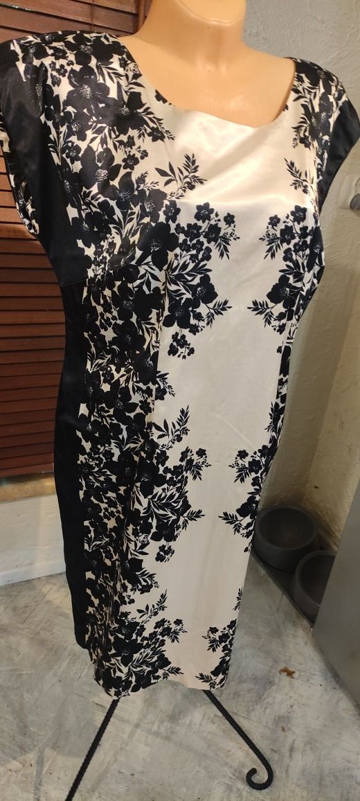 Sukienka XXXL wieczorowa XXXXL sukienka wizytowa 48 Metafora 48