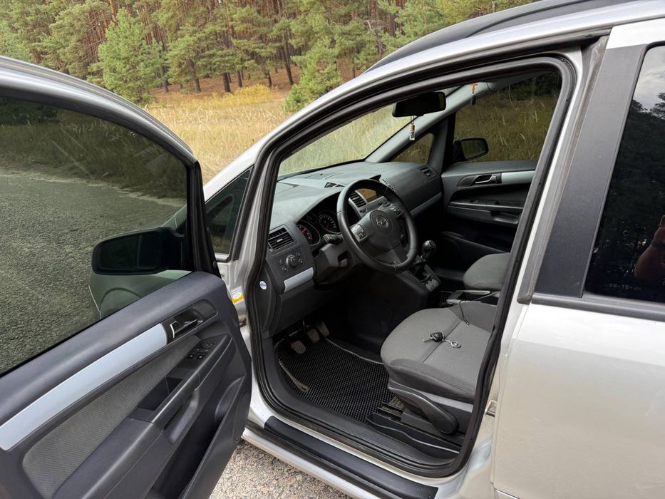 Продам Opel Zafira
