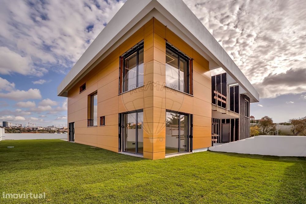 Moradia T4 para venda