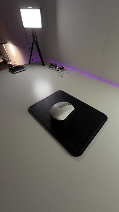 Logitech MX Anywhere 3S + Tapete de Pele SATECHI