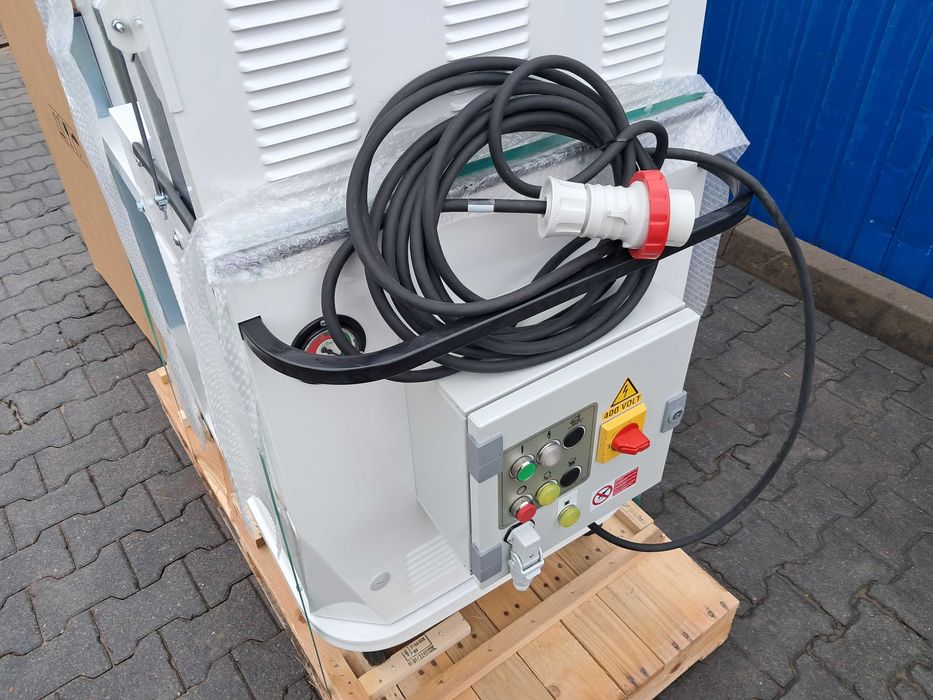 Odkurzacz przemysłowy NILFISK 3507W R | CFM  320 421 R 302 KARCHER