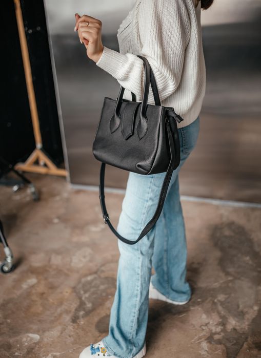 Вместительна женская сумка тоут tote bag, кожаная черная