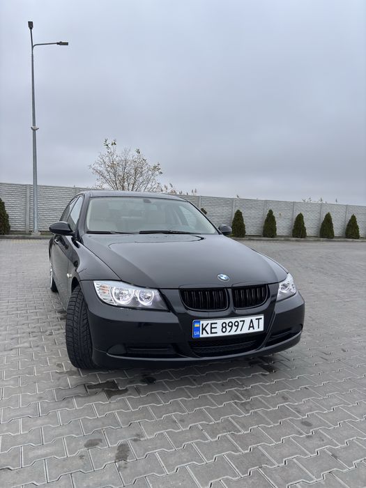 Продам BMW 3 E90 2007