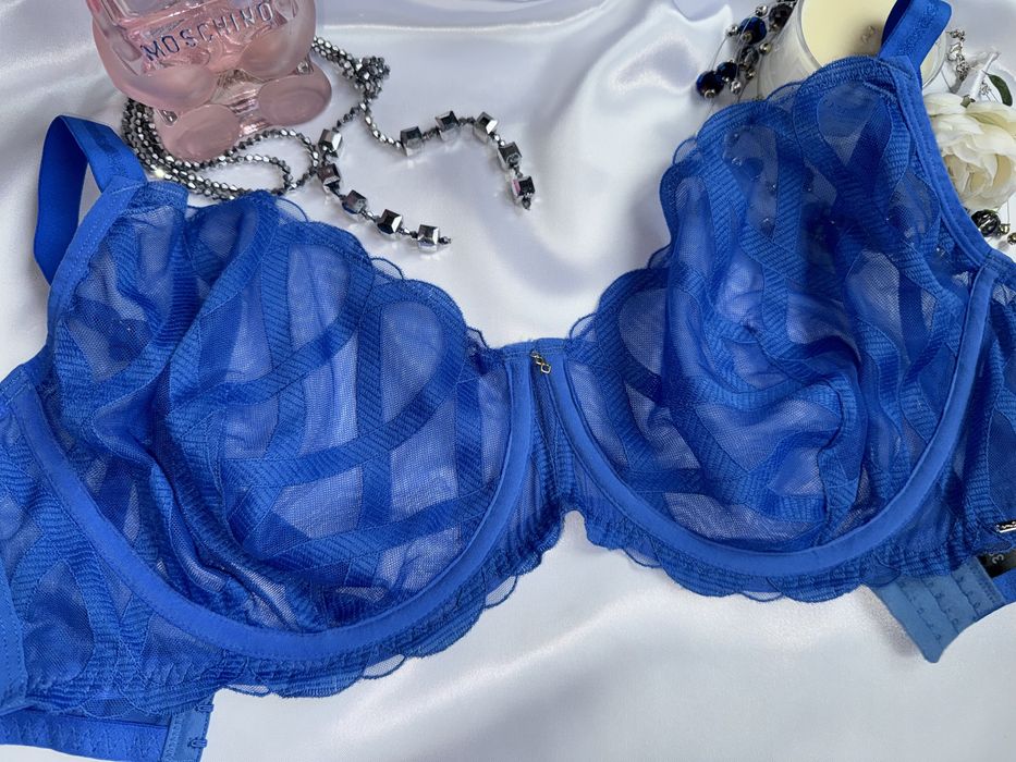 Неймовірно ніжний прозорий бюстгальтер з вишивкою george