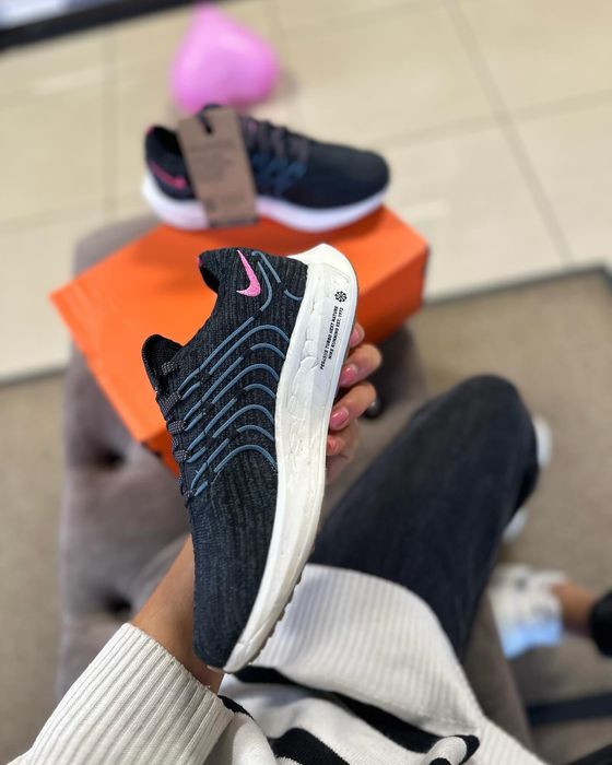 Жіночі оригінальні бігові кросівки NIKE PEGASUS TURBO NEXT DM3414-004