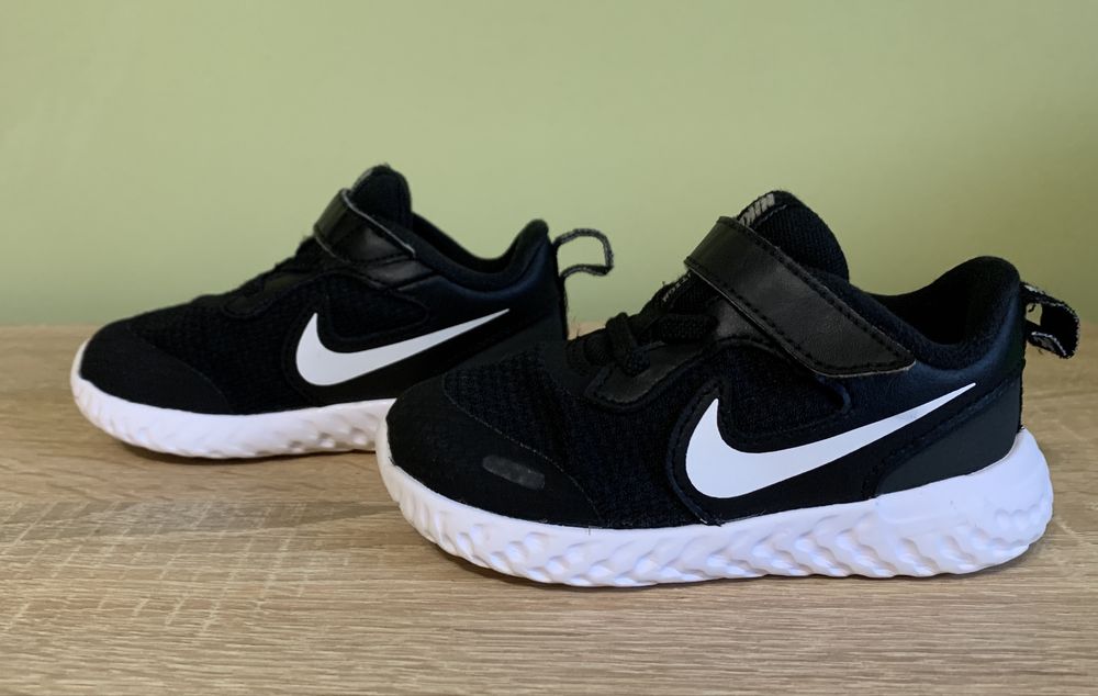 Детские кроссовки Adidas Nike Asics Jordan