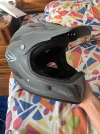 Capacete downhill