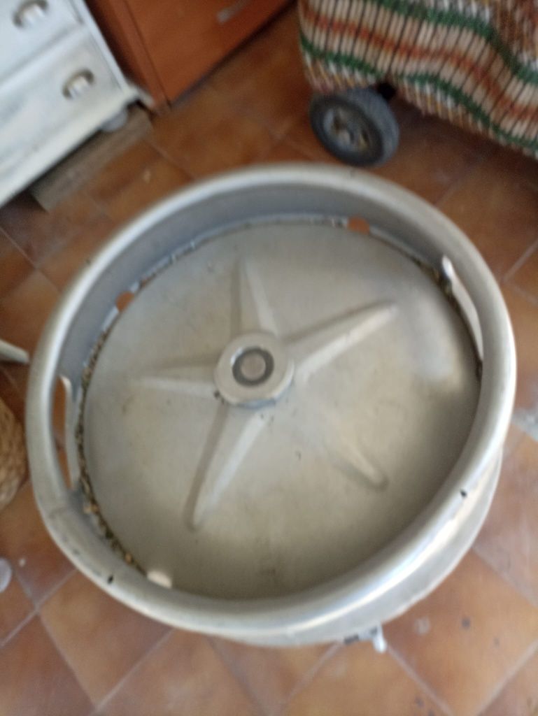 Barril com torneira 50 litros