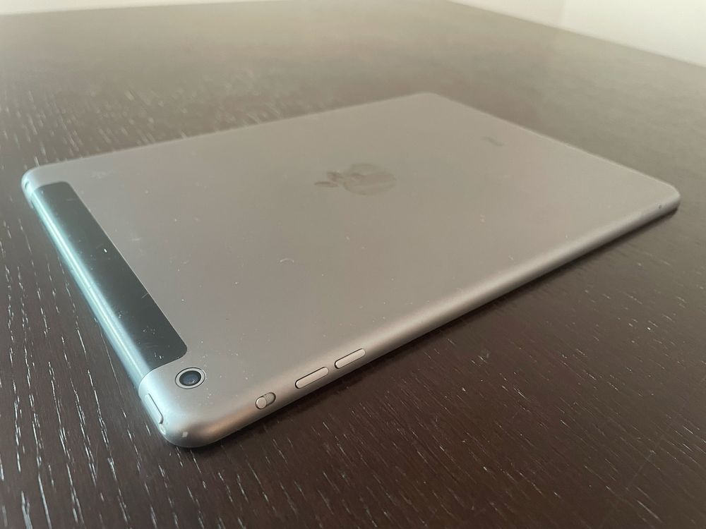iPad Air A1475 Wi-Fi + LTE – sprawny, idealny do filmów i internetu