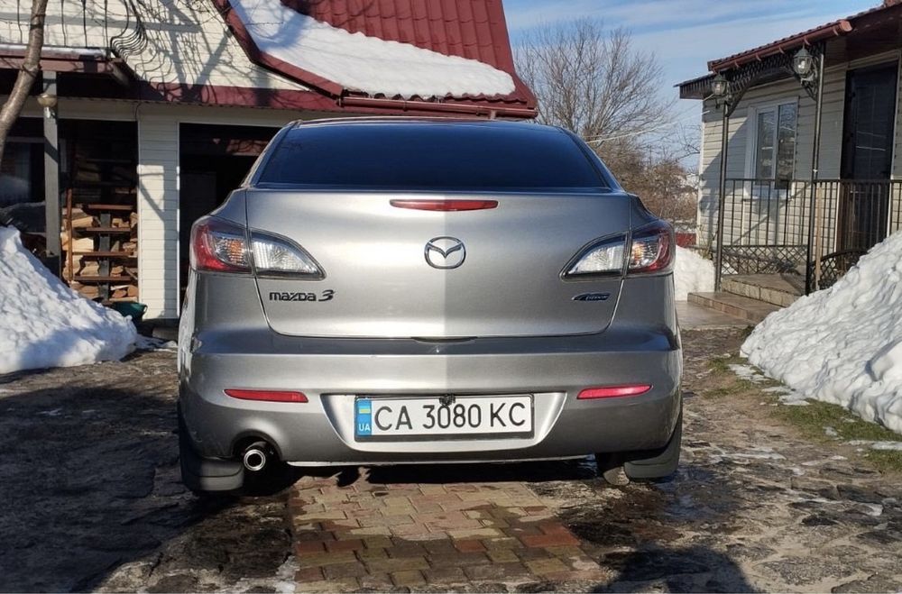 Продам Mazda 3