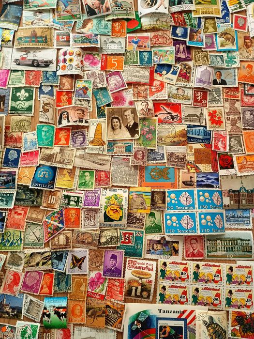 Znaczki pocztowe CAŁY ŚWIAT 100szt + 10szt GRATIS