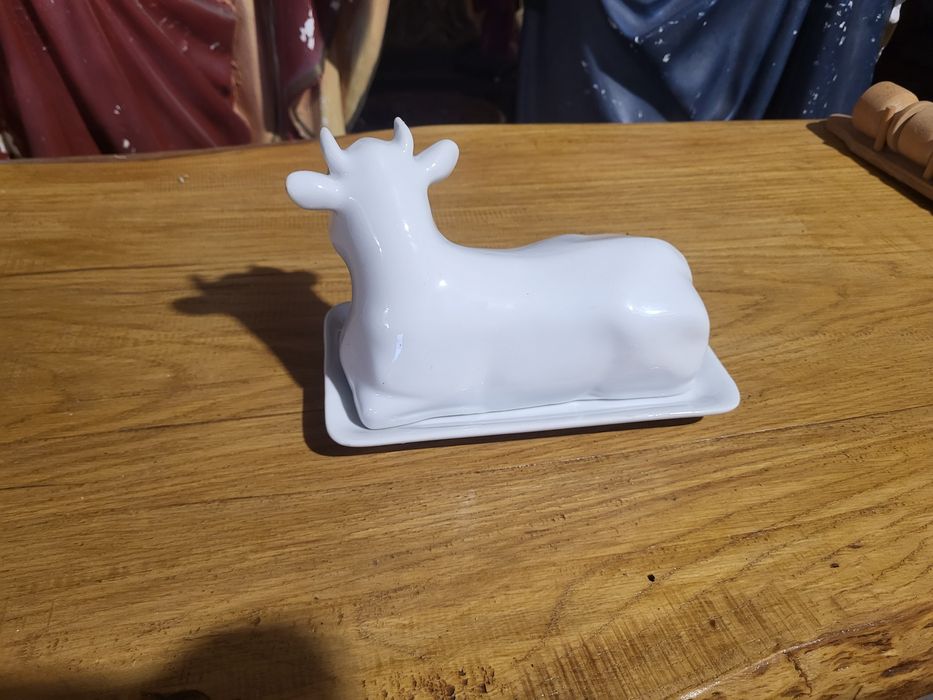 Maselniczka krowa ceramiczna retro styl wiejski