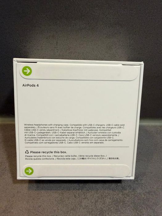 Наушники Apple AirPods 4