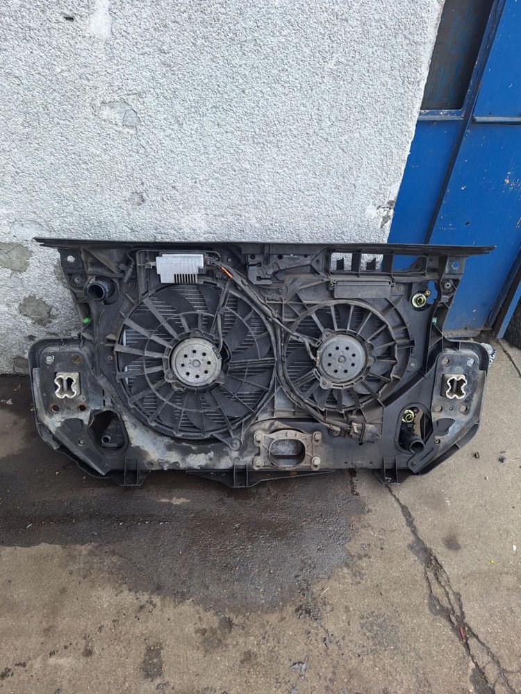 Pas przedni A6 C6 3.2 A6C6 wentylatory chłodnice belka komplet
