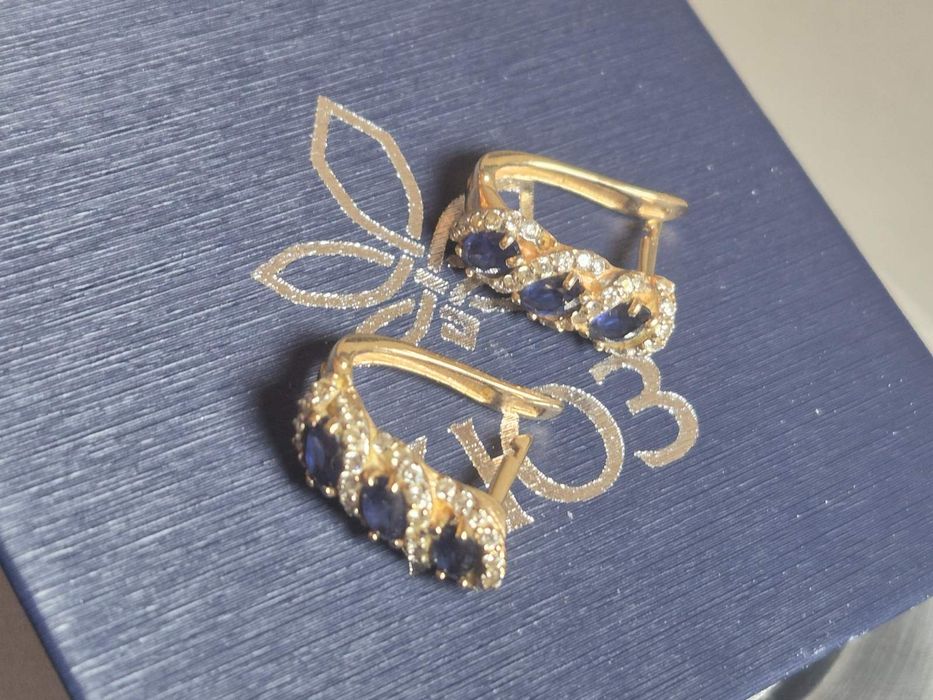 Сережки з червоного золота з сапфіром (КЮЗ) 585 проба Вага: 4.32 г