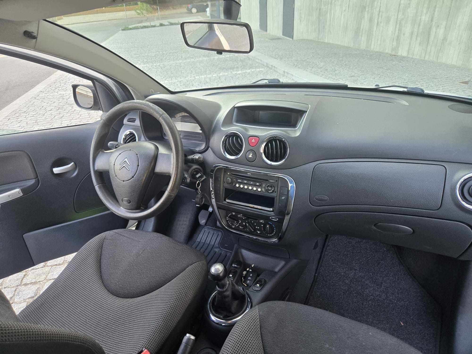 Citroën C2 ano 2008 gasolina 105.000 km