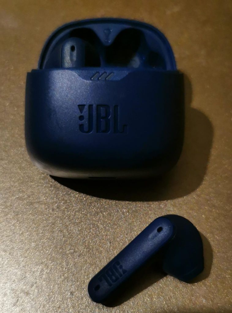 Fones jbl originais semi novos