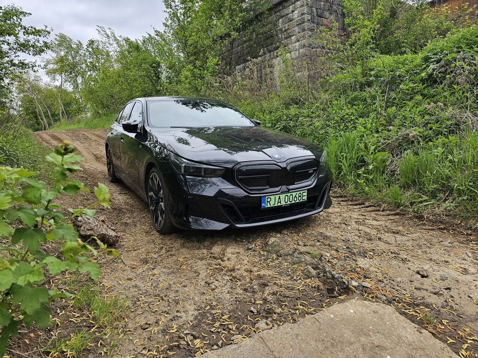 Wynajem Bmw i5 602km 3.6 do 100