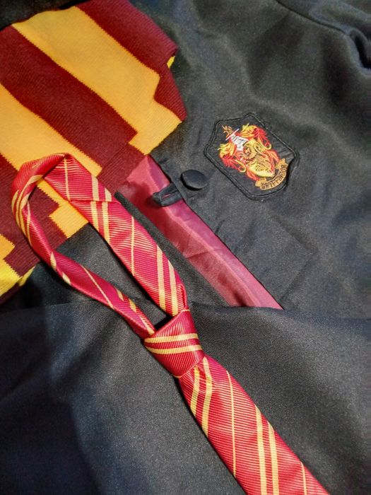 Harry Potter strój karnawałowy przebranie kostium zestaw różdżka