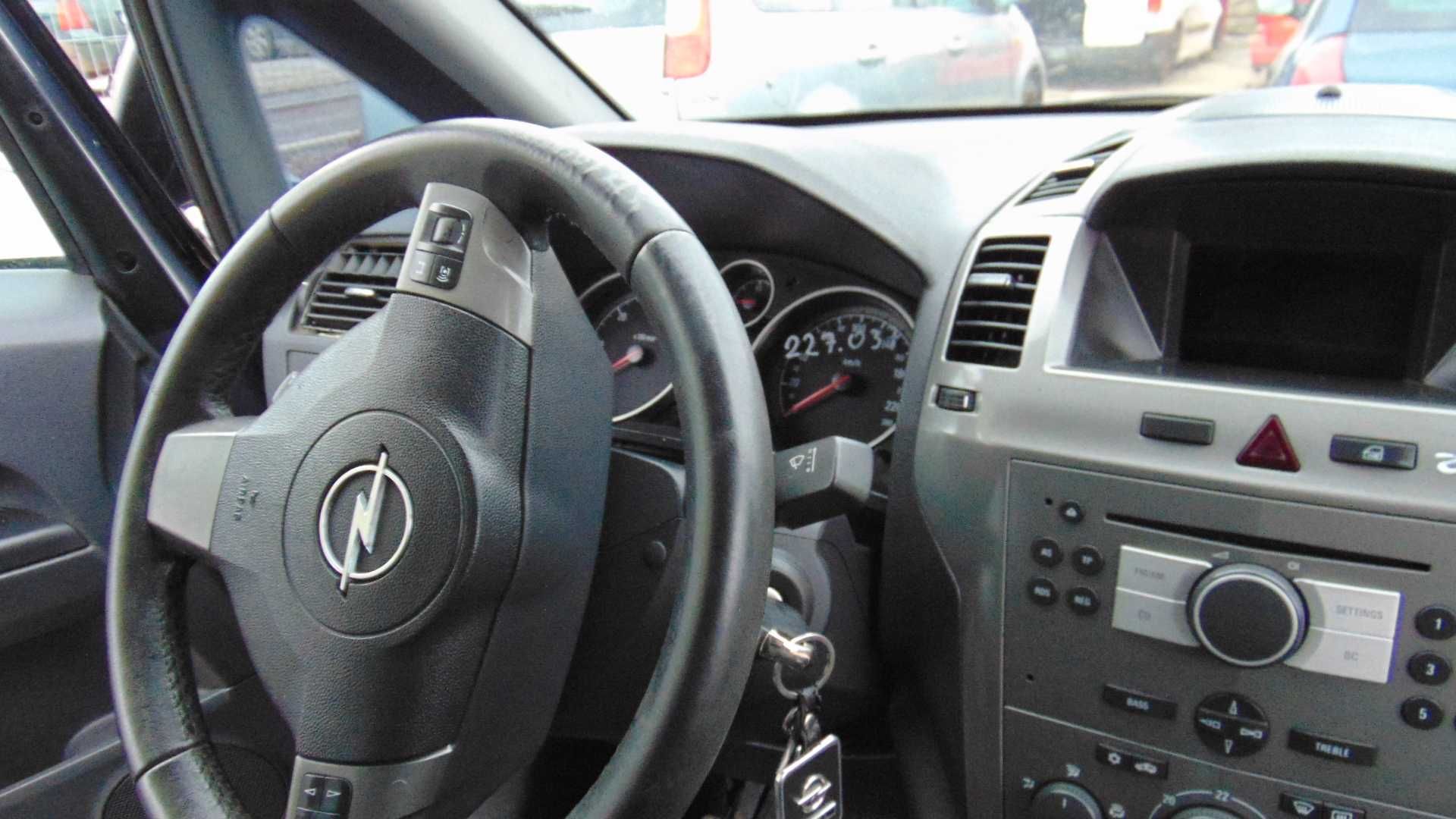 Lut4 Deska rozdzielcza kokpit airbag poduszki opel zafira B wysyłka