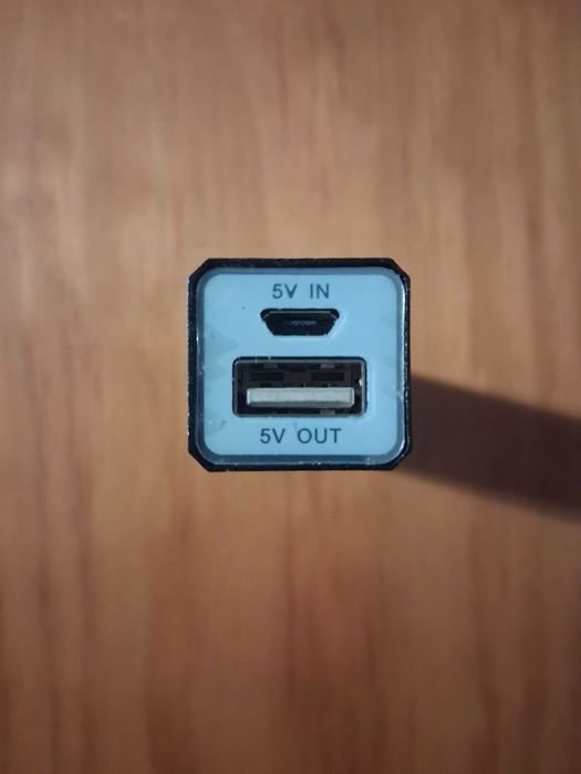 Power bank thazer Mercedes Benz 2200 Mah